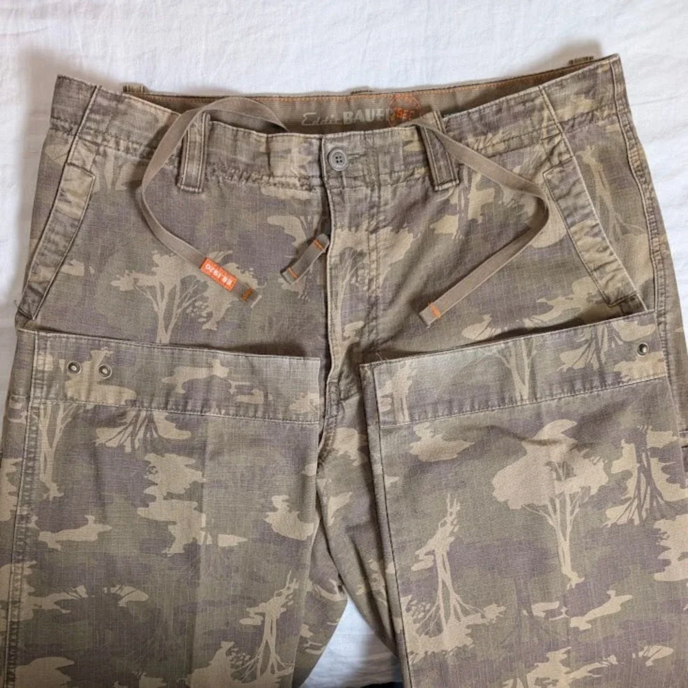 Eddie Bauer labeled 35x30